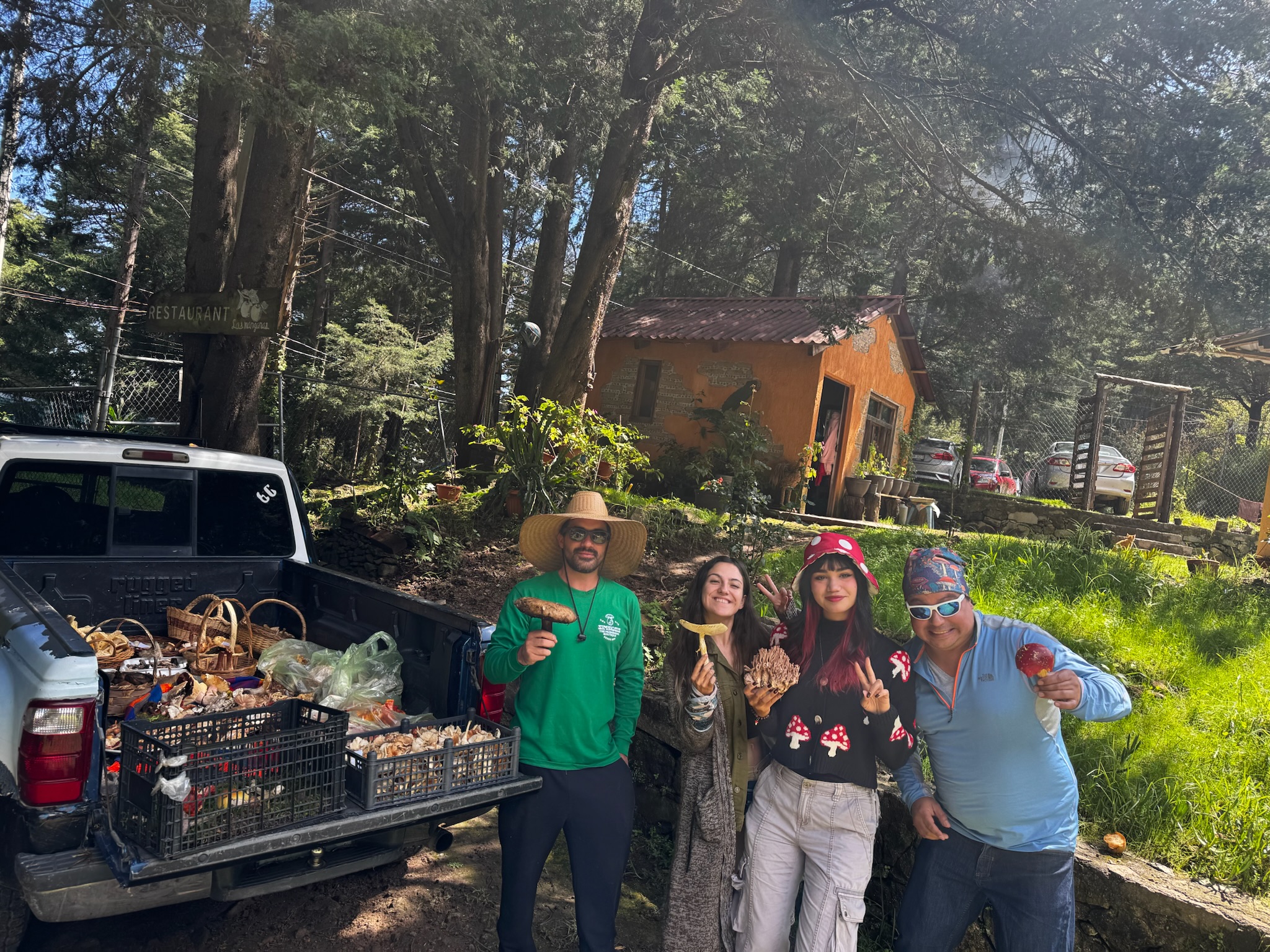 Disfrutando del Festival internacional del hongo en Mineral del Chico, 2025.